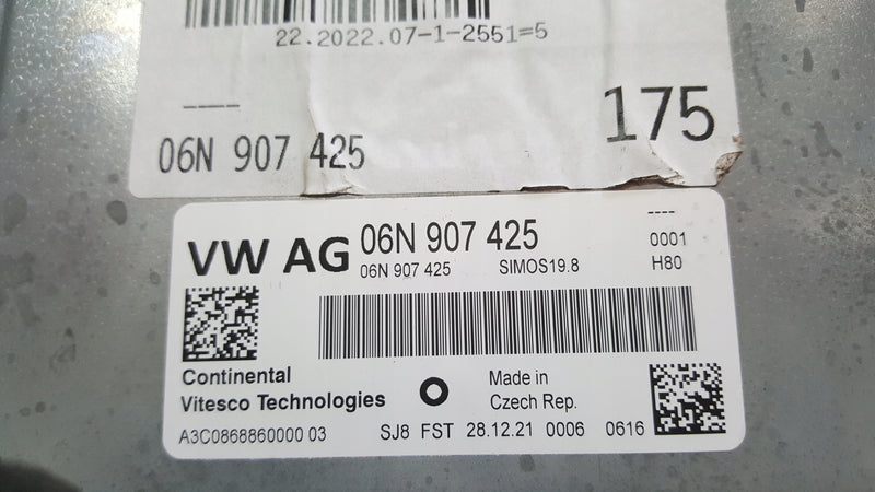 Komputer sterownik silnika VW AUDI 06N907425