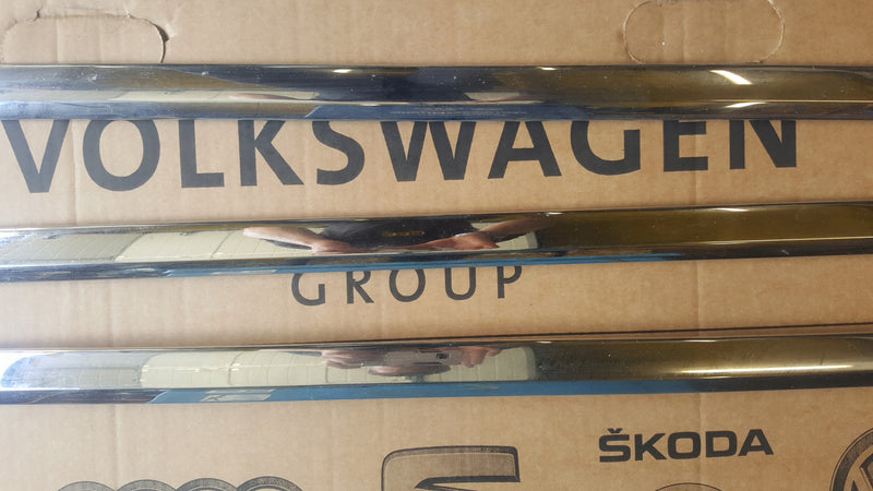 Listwa chrom drzwi przód prawa strona VW T5 T6 7E0853054B demontaż