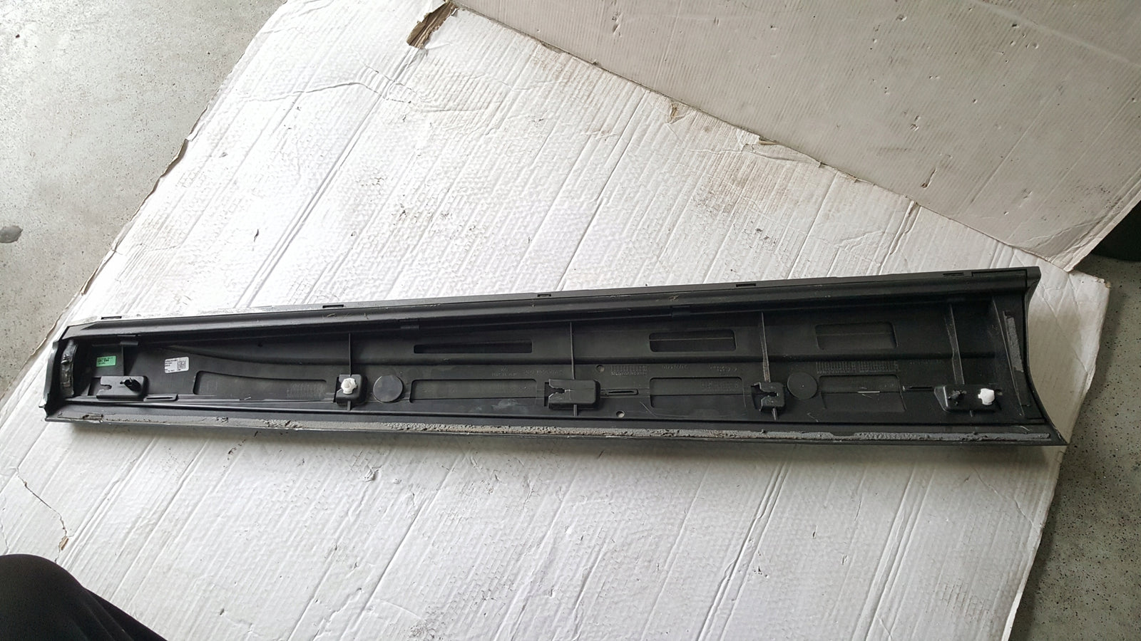 Listwa drzwi LE przód CUPRA FORMENTOR 5FF854939B
