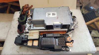 Przetwornik napięcia falownik VW SKODA SEAT/CUPRA 0ET907121G demontaż