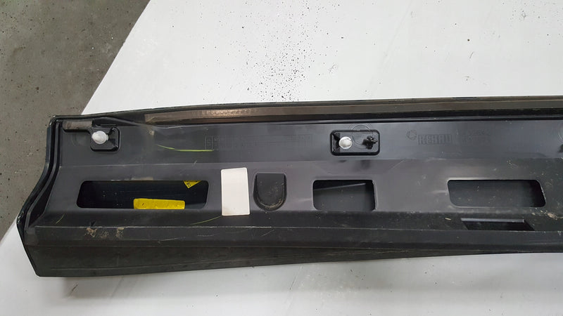 Listwa drzwi prawy przód AUDI Q3 II 83A853960A/B