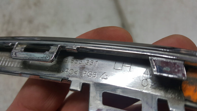Listwa chrom zderzaka lewy tył VW GOLF VII kombi 5G9853331 demontaż
