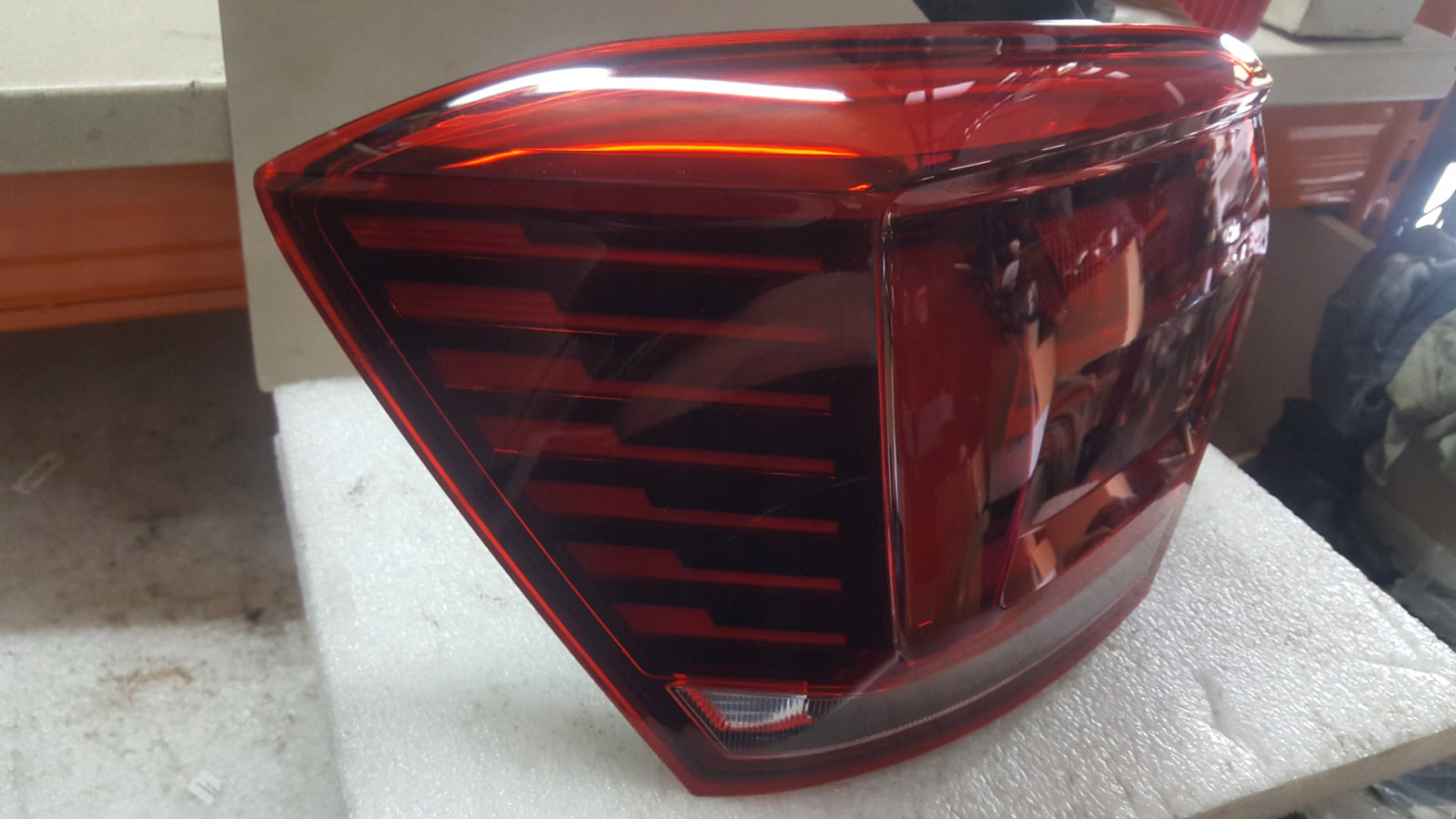 Lampa tylna lewa LED VW POLO 6 2G0945095B demontaż