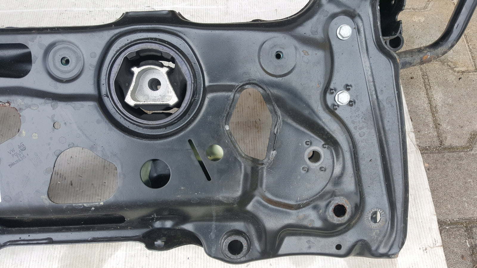 Wózek sanki kołyska VW AUDI SEAT SKODA 5WA199315F demontaż