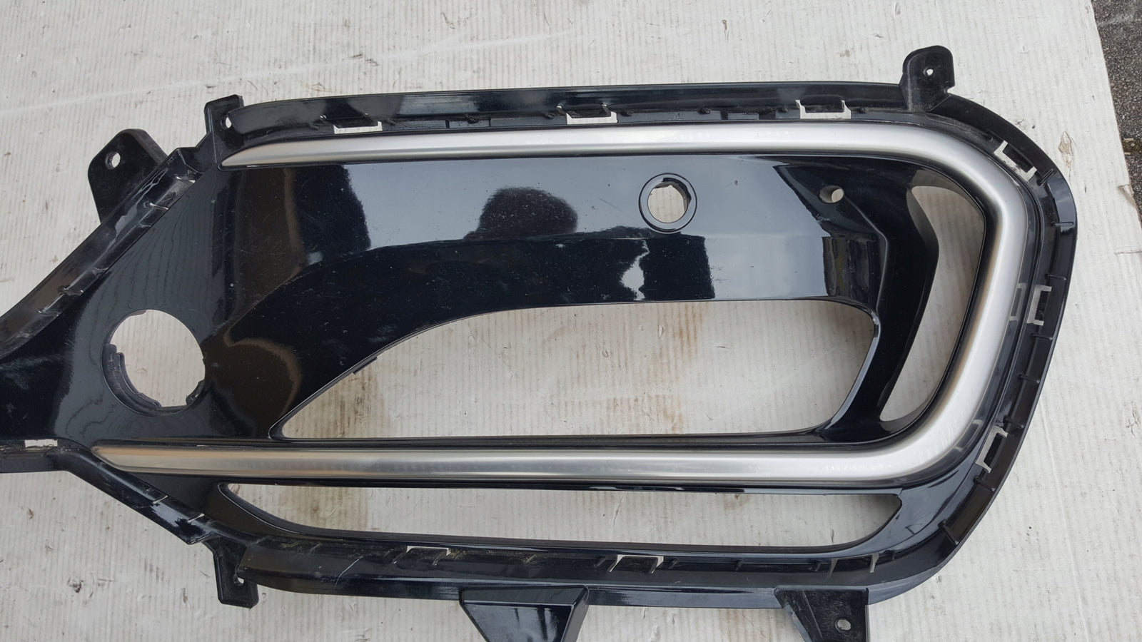 Kratka zderzaka prawy przód HYUNDAI SANTA FE 86564-2WAA0 demontaż