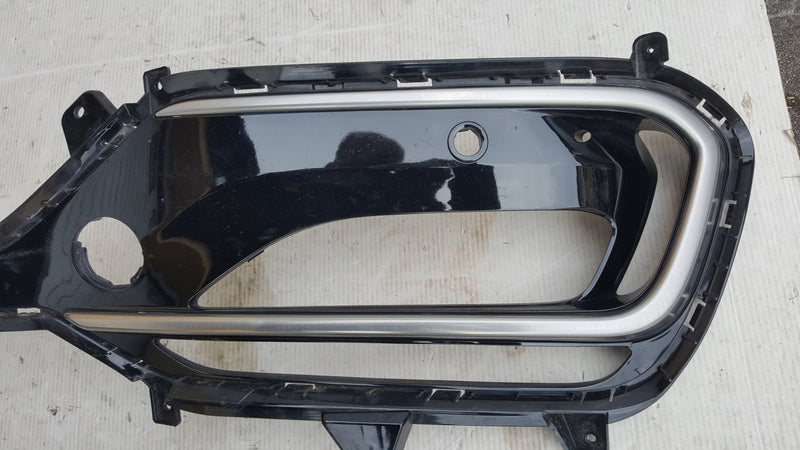 Kratka zderzaka prawy przód HYUNDAI SANTA FE 86564-2WAA0 demontaż