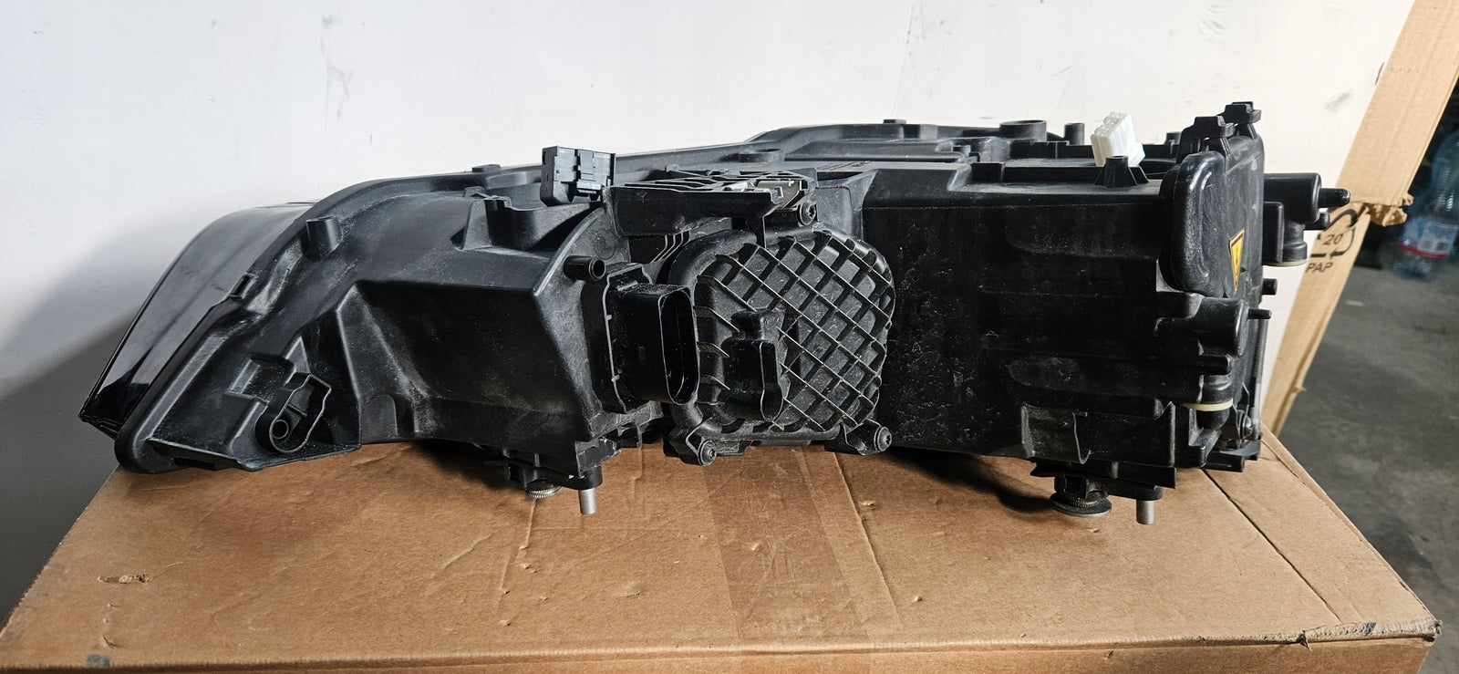 Le reflektor xenon LED AUDI A1 S1 8XA941005 IDEAŁ