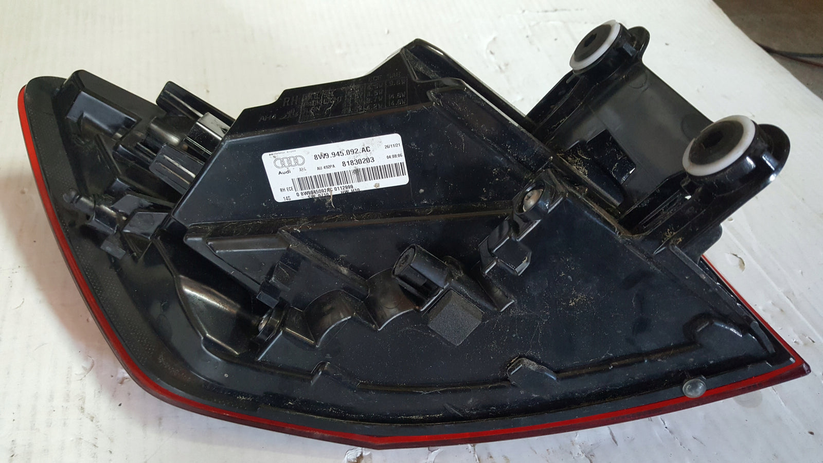 Lampa LED prawy tył Audi A4 B9 kombi 8W9945092AC