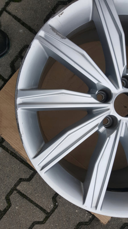 Felga Aluminiowa alufelga AUDI 4K0 4K0601025G 19” x 8,5”