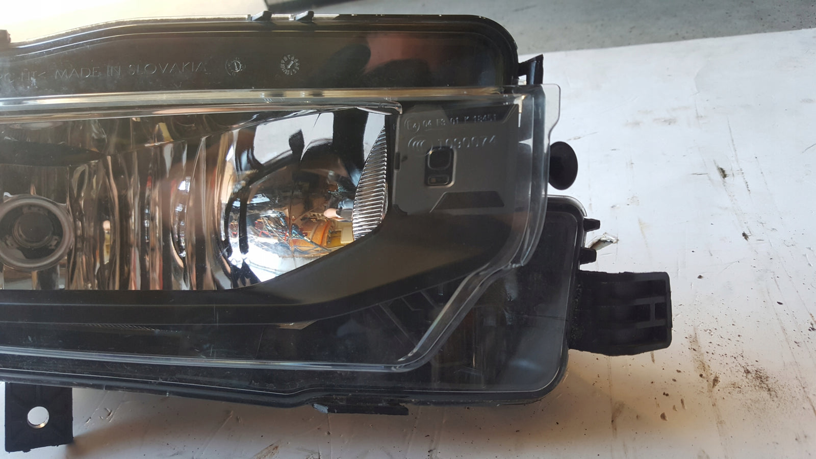 VW T6 HALOGEN PRAWY 7E0941662B 15r->