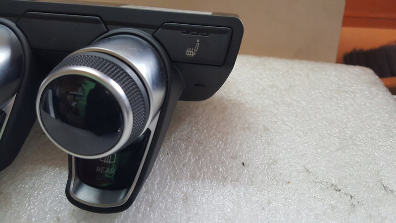 Panel klimatyzacji AUDI R8 4S0820043M demontaż