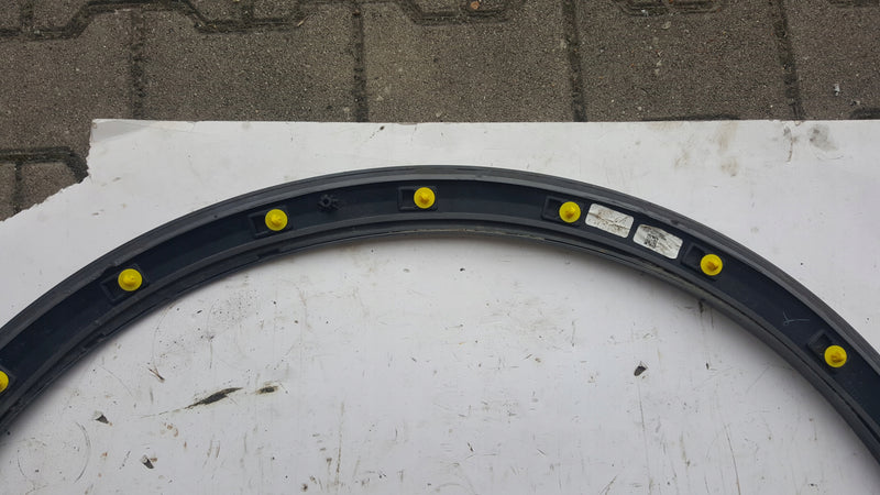 LISTWA BŁOTNIKA PRAWA PRZEDNIA AUDI Q8 4M853718B