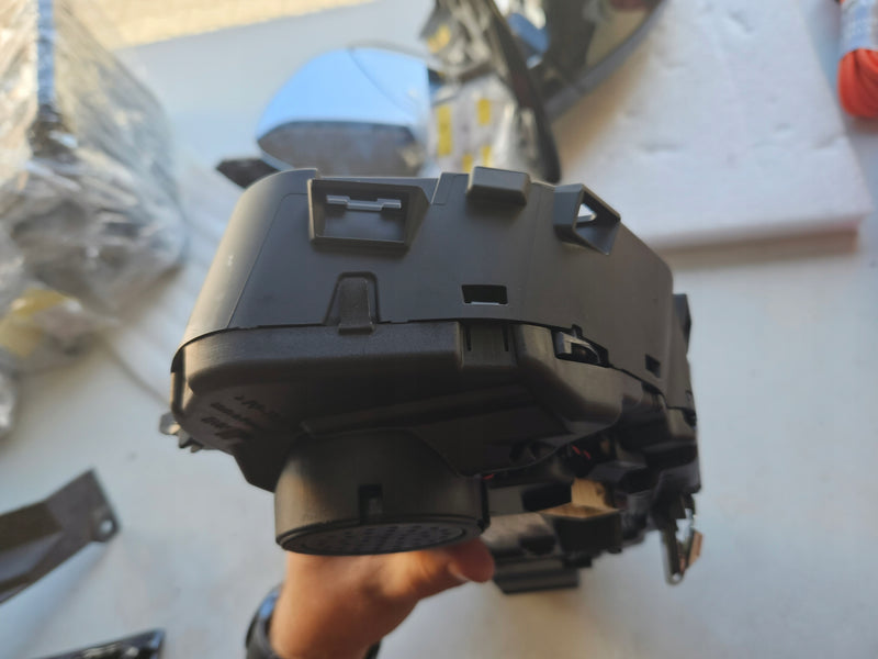 Licznik zegary virtual LCD AUDI Q5 80A920771B IDEAŁ