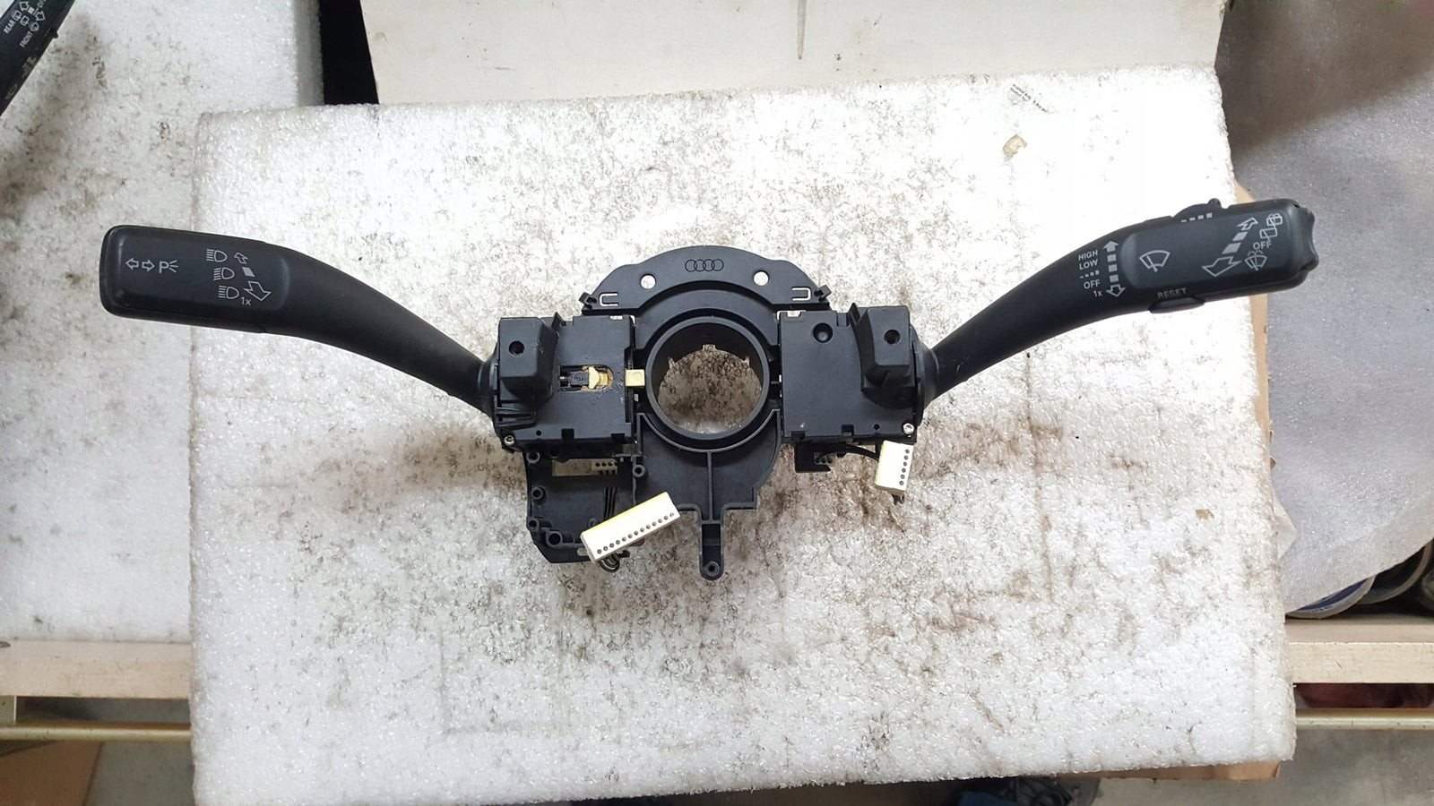 MANETKA PRZEŁĄCZNIK ZESPOLONY A4 B8 8K0953502BJ