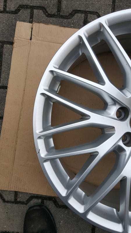 AUDI 80A FELGA ALUMINIOWA 20