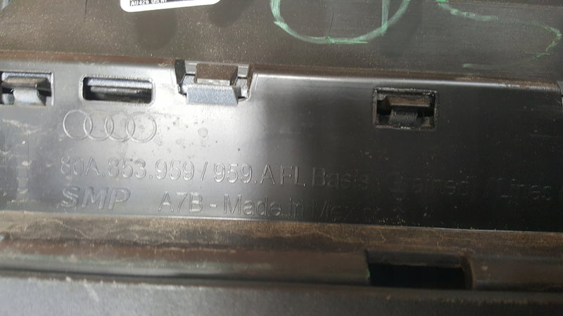 Listwa drzwi lewy przód AUDI Q5 80A853959A CARBON