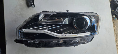 5JB941015 LE xenon LED Skoda Rapid lift 2023r puszka