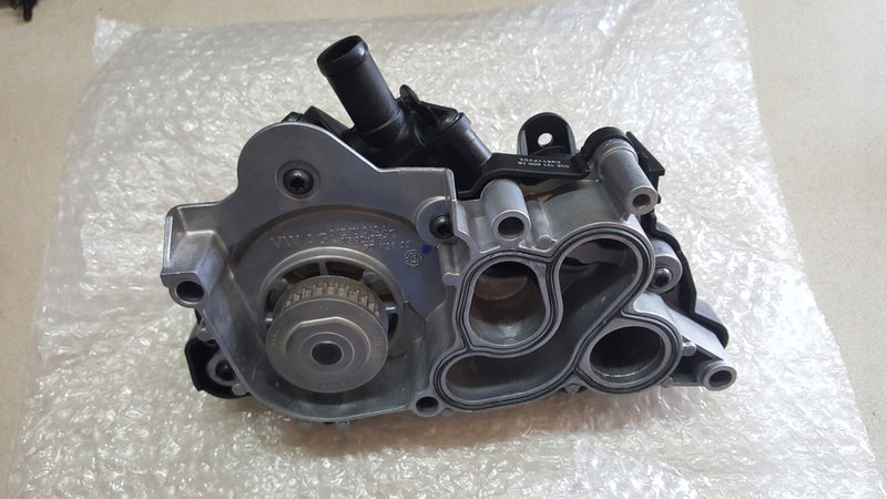 SEAT VW AUDI POMPA WODY 04E121600CB