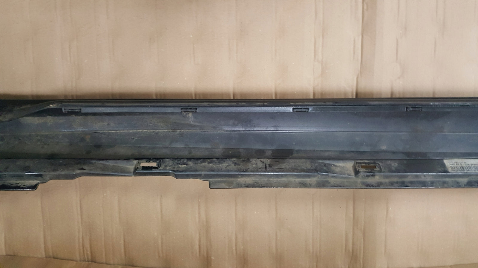 Listwa progowa prawa strona AUDI A6 (C8) S-LINE 4K0853856A demontaż