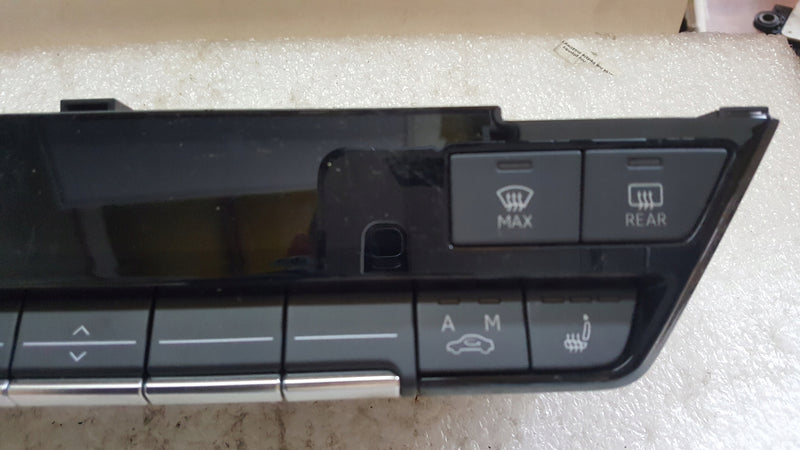 Panel klimatyzacji AUDI A3 8Y0820043A demontaż