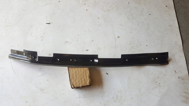 Wspornik prowadnicy lewych przednich drzwi VW Golf Plus 5M1 521 5M0833307E