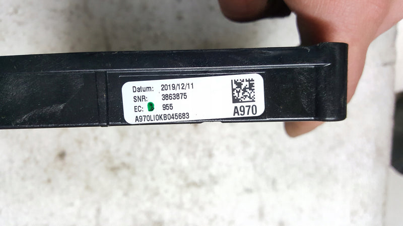 Sterownik moduł SOS-- AUDI A4 (B9) A5 RS4 RS5 4KE035282C demontaż