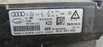 8U0941032 Pr xenon skrętny LED Audi Q3 2013r przed liftem IDEAŁ