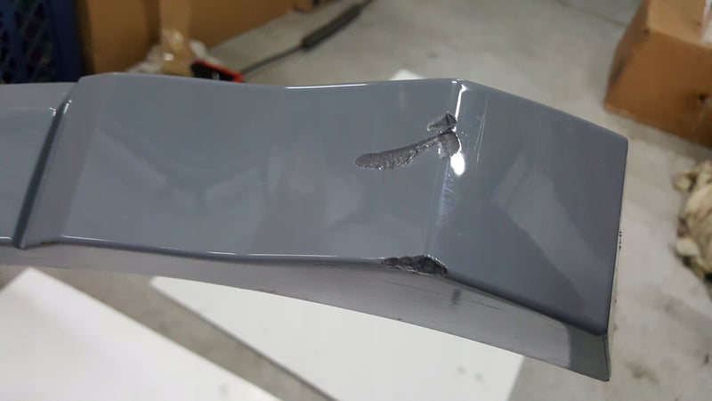 Listwa błotnika prawy tył AUDI Q4 E-TRON 89A853818E demontaż