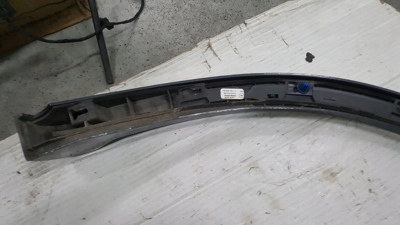 Listwa błotnika prawy tył AUDI Q5 80A853818B demontaż