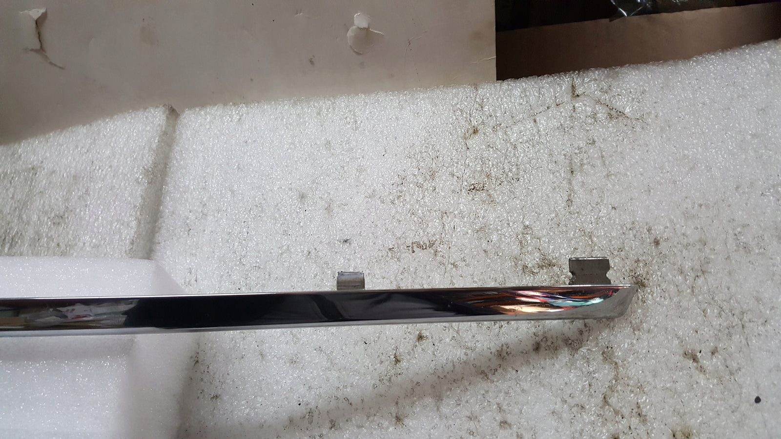 VW PASSAT B5 FL LISTWA ZDERZAKA CHROM LEWA 3B0807243