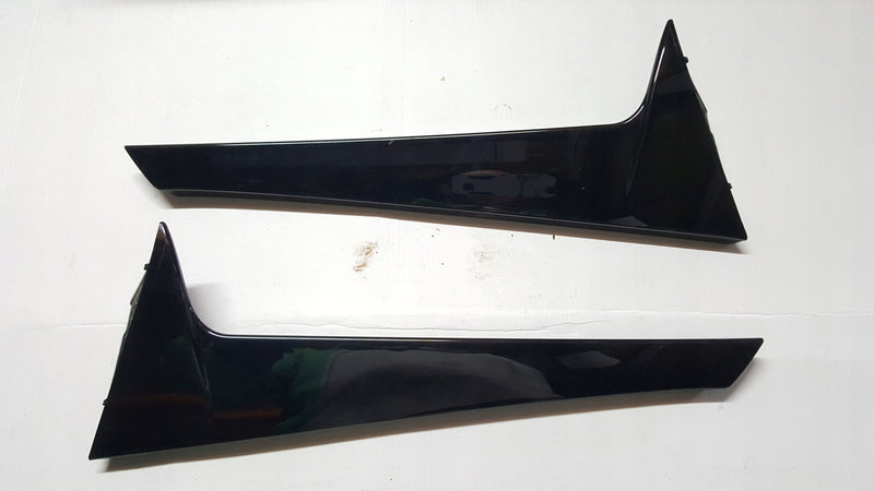 Listwy klapy bagażnika L+P strona VW GOLF VIII kombi 5H9827939B 5H9827940B