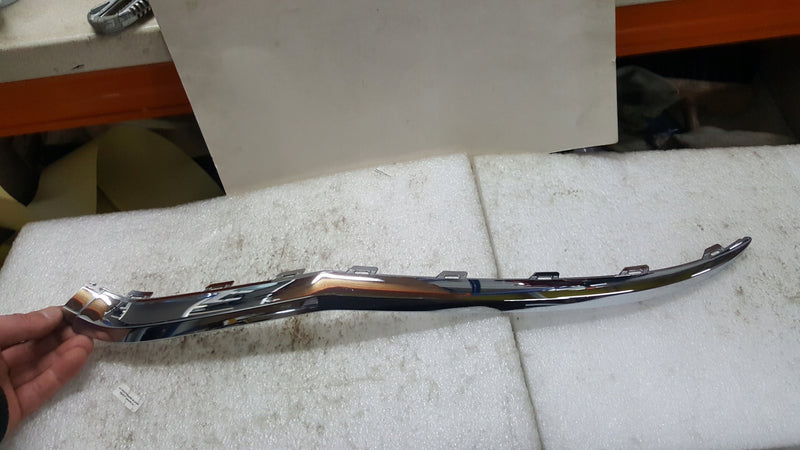 Listwa chrom zderzaka lewy przód VW T-ROC 2GA853711B demontaż