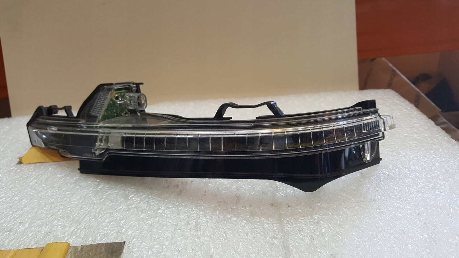 Kierunkowskaz lusterka lewego AUDI Q7 4M0949101A