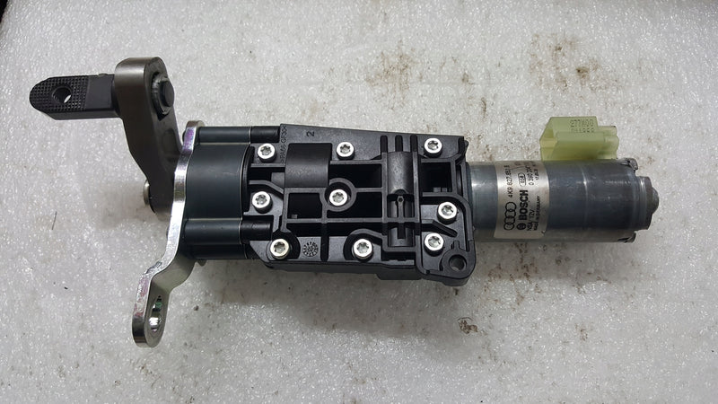 Mechanizm siłownik klapy bagażnika AUDI A6 (C8) kombi 4K9827851B