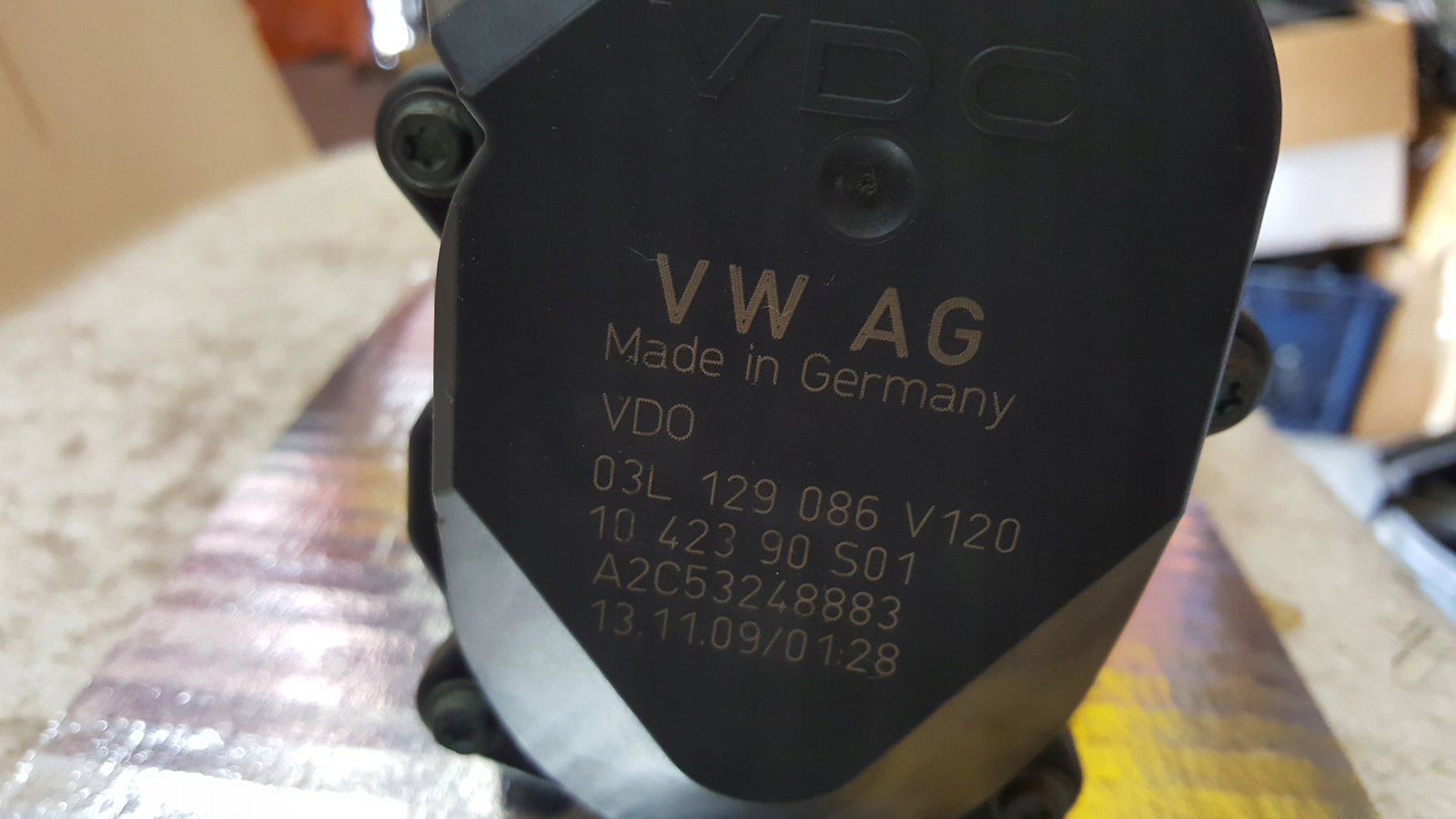 Kolektor ssący VW AUDI SEAT SKODA 2.0 TDI 03L129711AG 03L129086 V 120