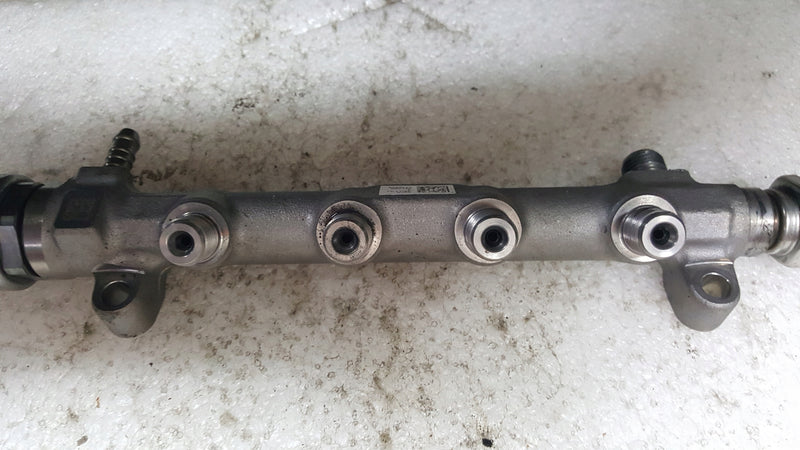 LISTWA WTRYSKOWA ZAWÓR AUDI VW SEAT SKODA 1.6 2.0 TDI 04L125A KOMPLET