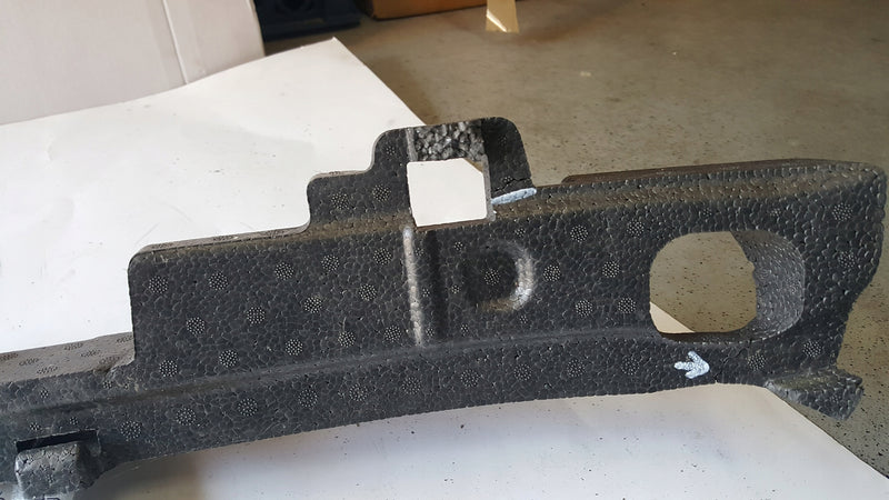 Absorber pianka zderzaka przedniego SEAT LEON 5FA807248C demontaż