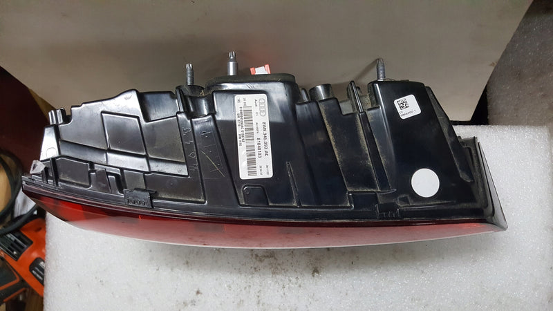 Lampa LED w klapę lewy tył AUDI A4 (B9) kombi LIFT 8W9945093AC