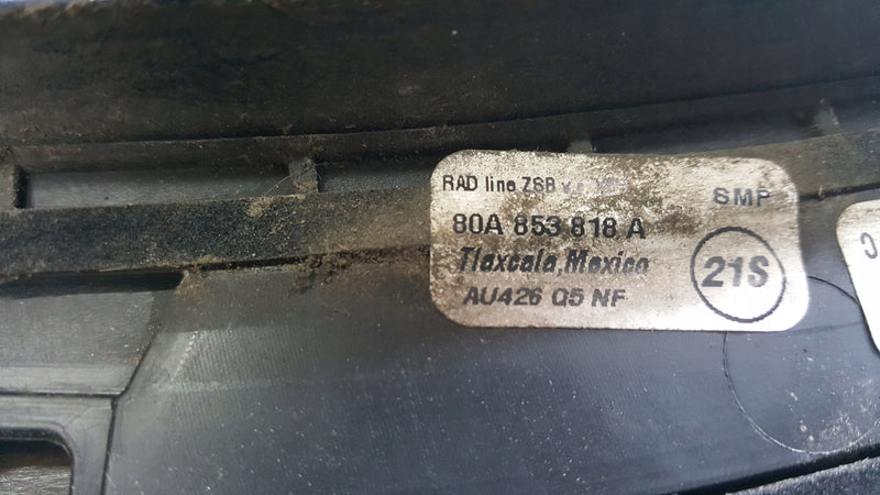 Listwa błotnika prawy tył AUDI Q5 80A853818A demontaż