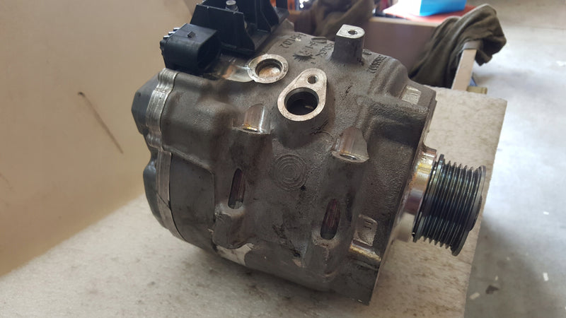Alternator rozrusznik AUDI A5 (8B) RS6 RS7 RSQ8 4N1903028B demontaż