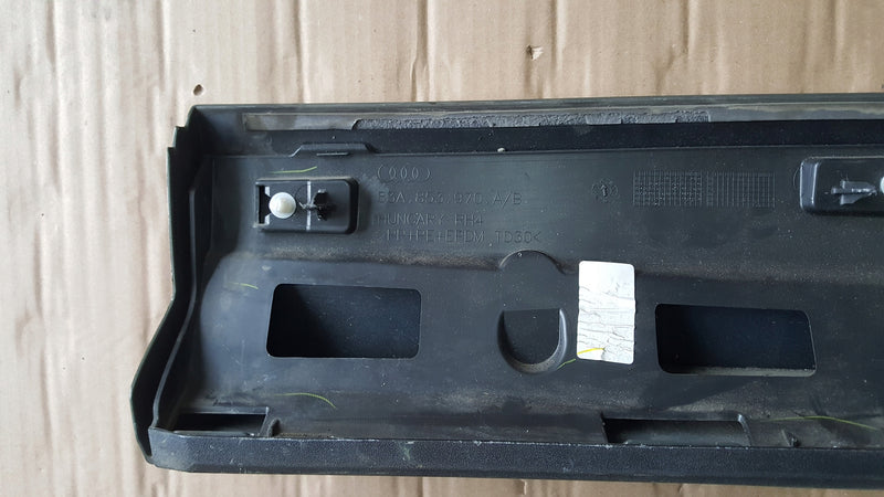 Listwa drzwi prawy tył AUDI Q3 II 83A853970A/B
