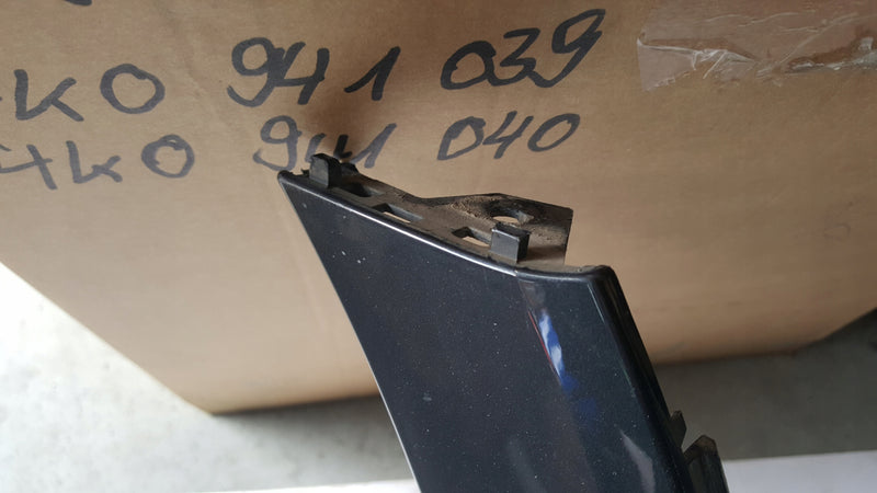 Narożnik listwa zderzaka prawy przód AUDI A1 82A807062B/C