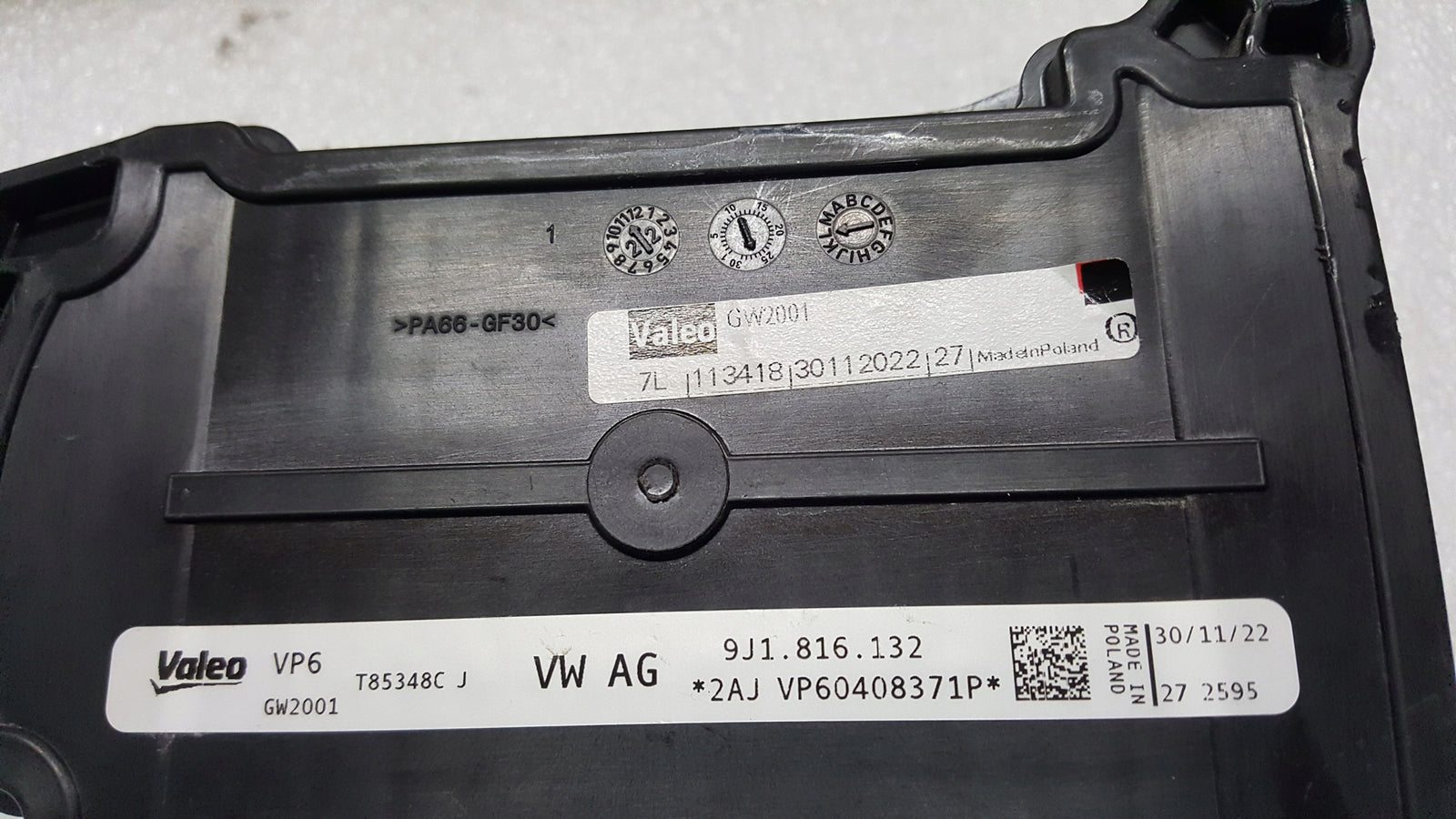 Wymiennik ciepła VW AUDI SEAT SKODA 9J1816132 demontaż