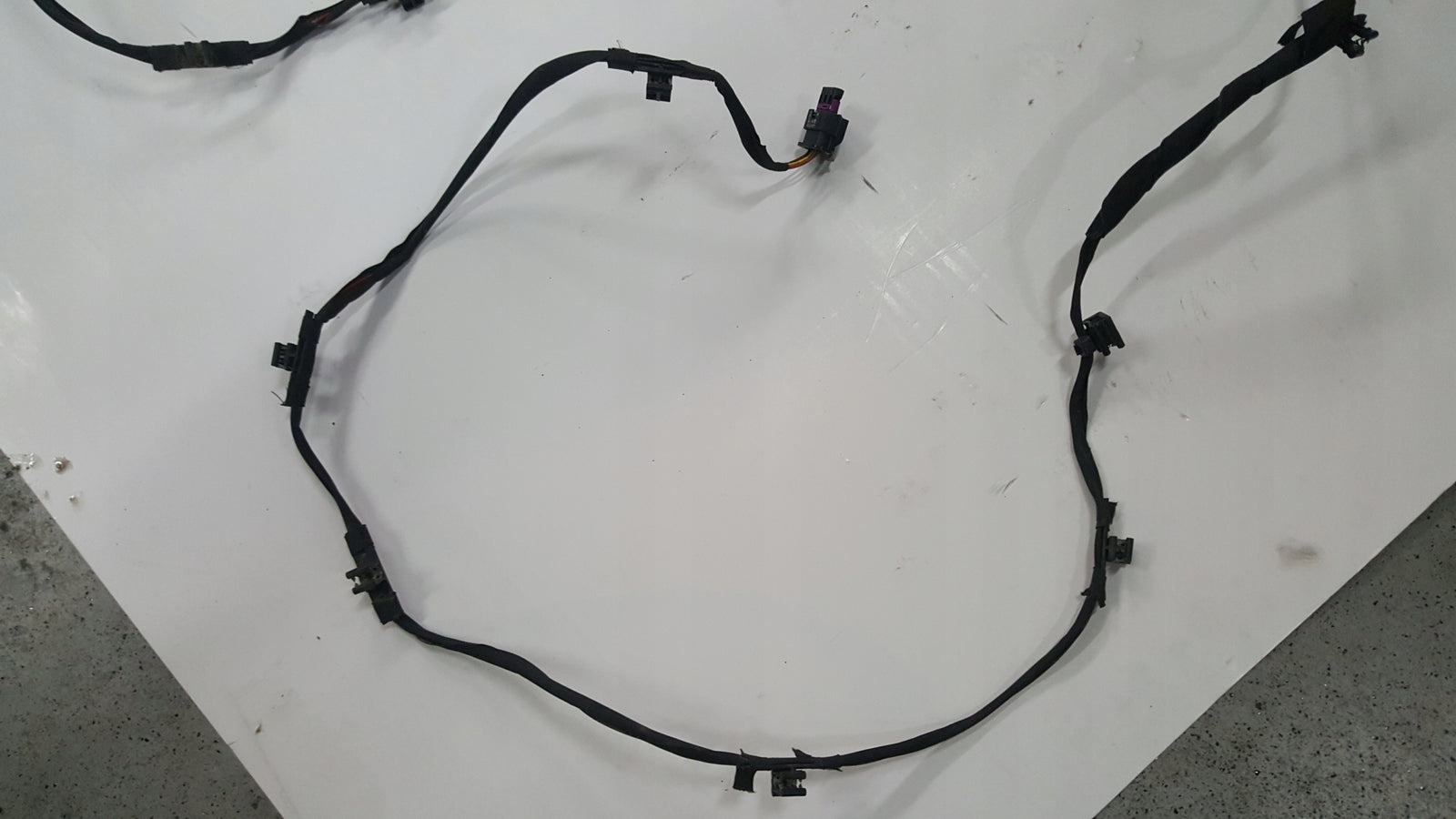 Instalacja czujników PDC zderzaka przedniego AUDI Q3 83A971085D demontaż