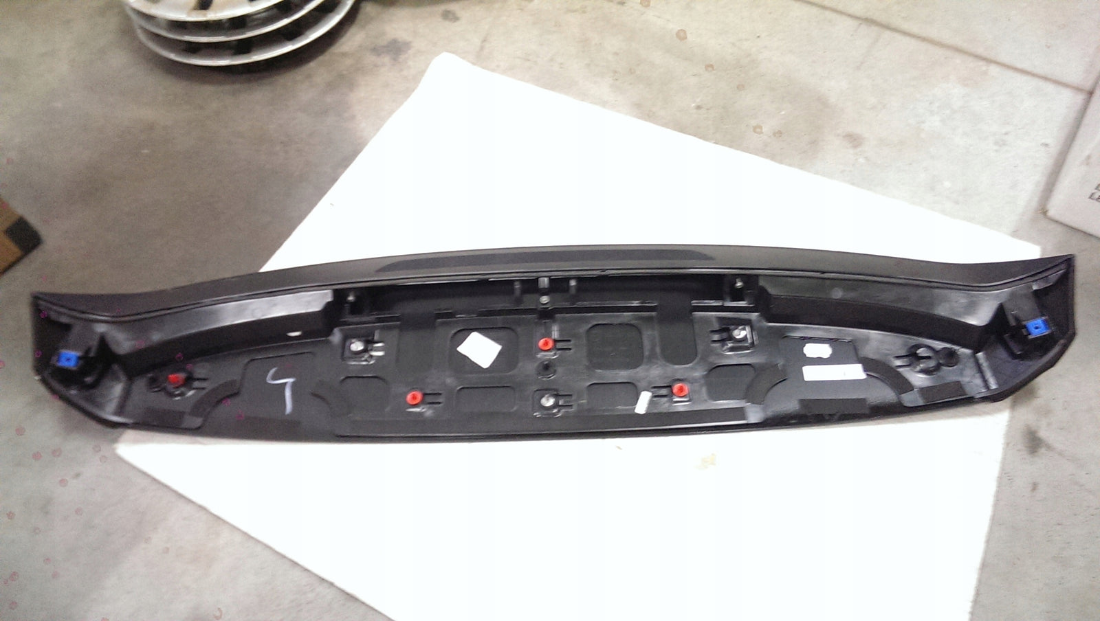 Spoiler lotka VW T-ROC 2GA827933 DEMONTAŻ