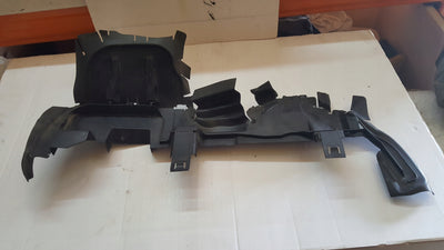 Kierownica powietrza lewy przód AUDI A6 (C8) A7 4K0121283BR demontaż