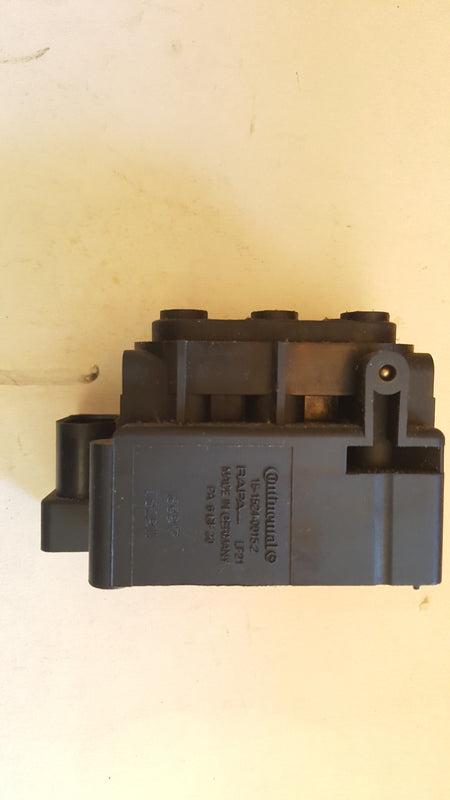 AUDI A8 D3 ROZDZIELACZ ZAWIESZENIA 15152400152