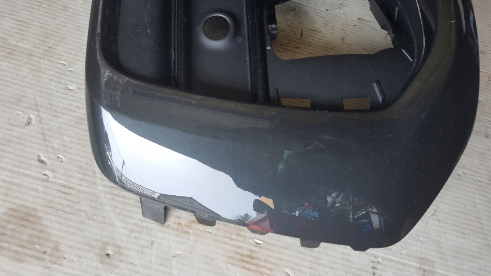 Kratka zderzaka przedniego prawa strona AUDI A8 (D5) 4N0807682 demontaż