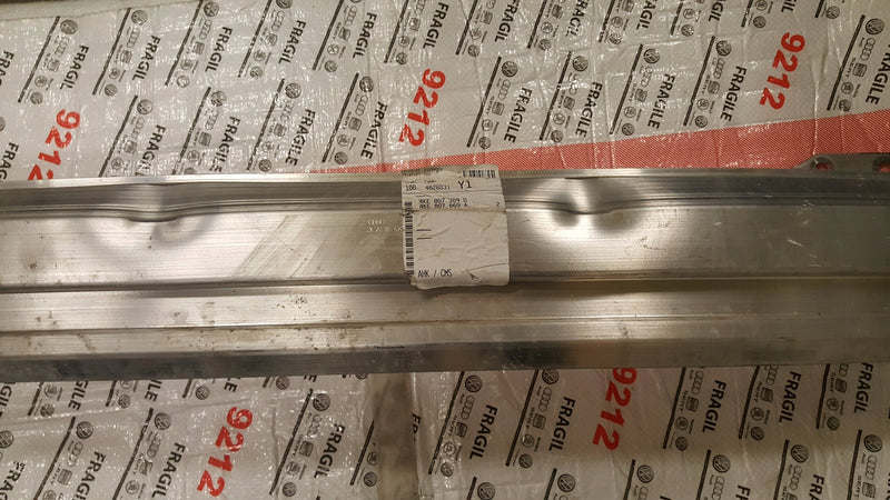 BELKA ZDERZAKA TYŁ WZMOCNIENIE AUDI E-TRON 4KE 4KE807309D 4KE807669A