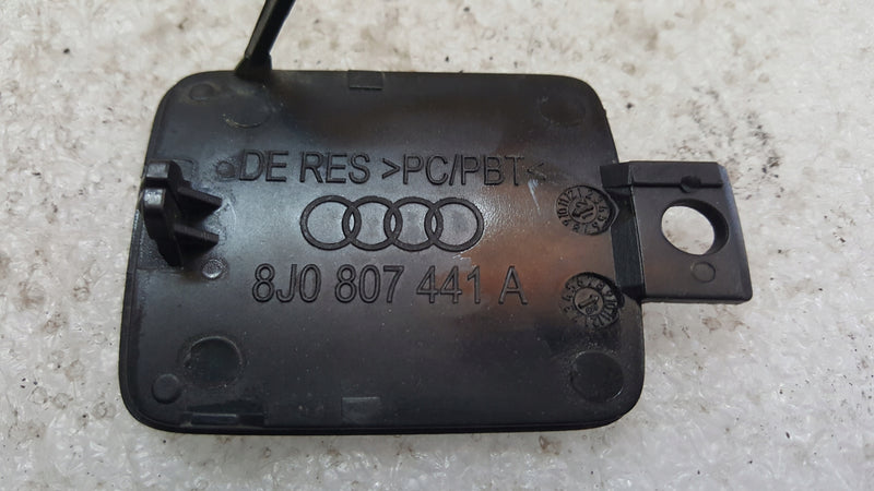 Zaślepka zderzaka tylnego AUDI TT 8J0807441A demontaż